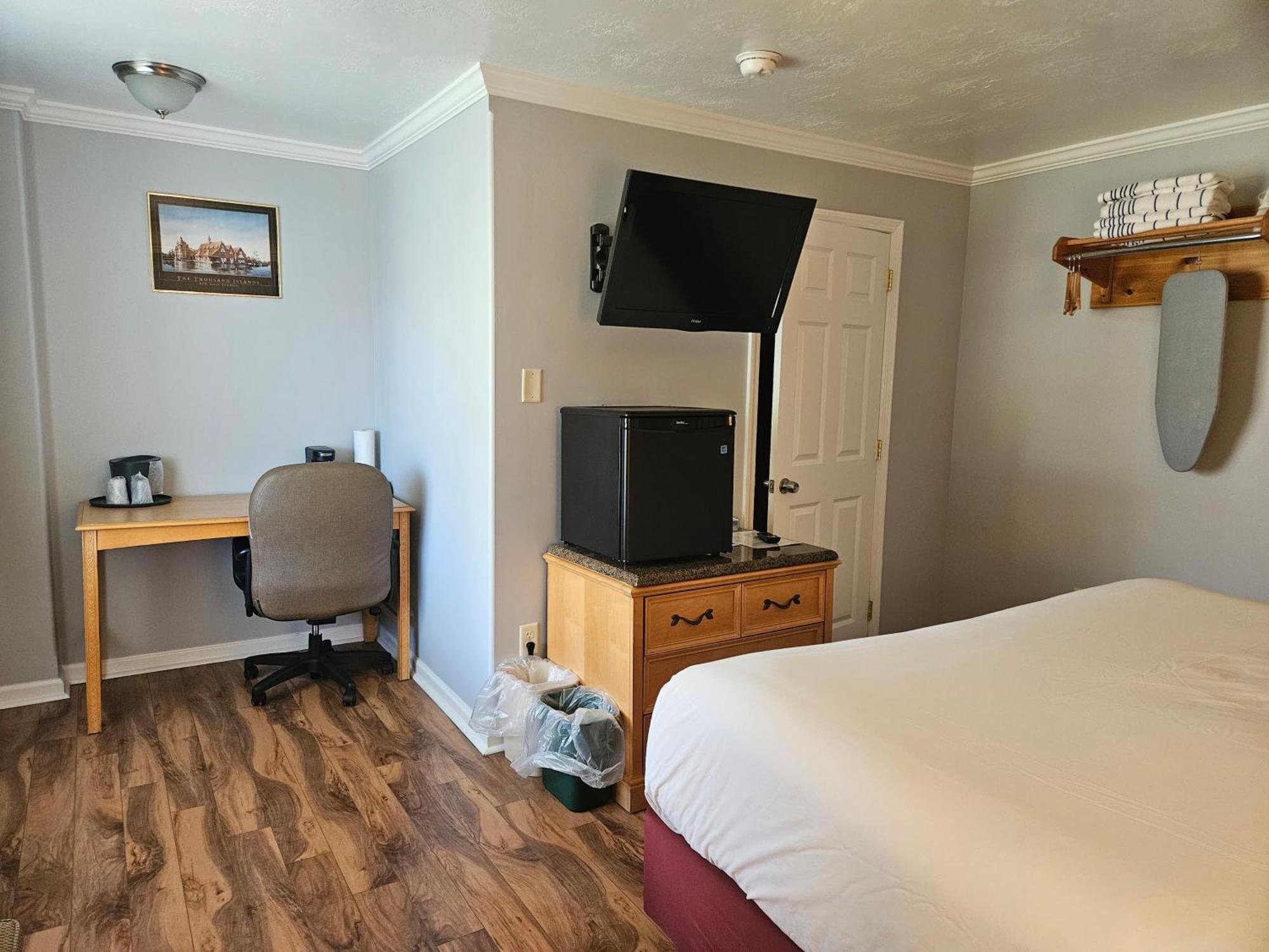 Captain'S Inn And Suites Alexandria Bay Dış mekan fotoğraf