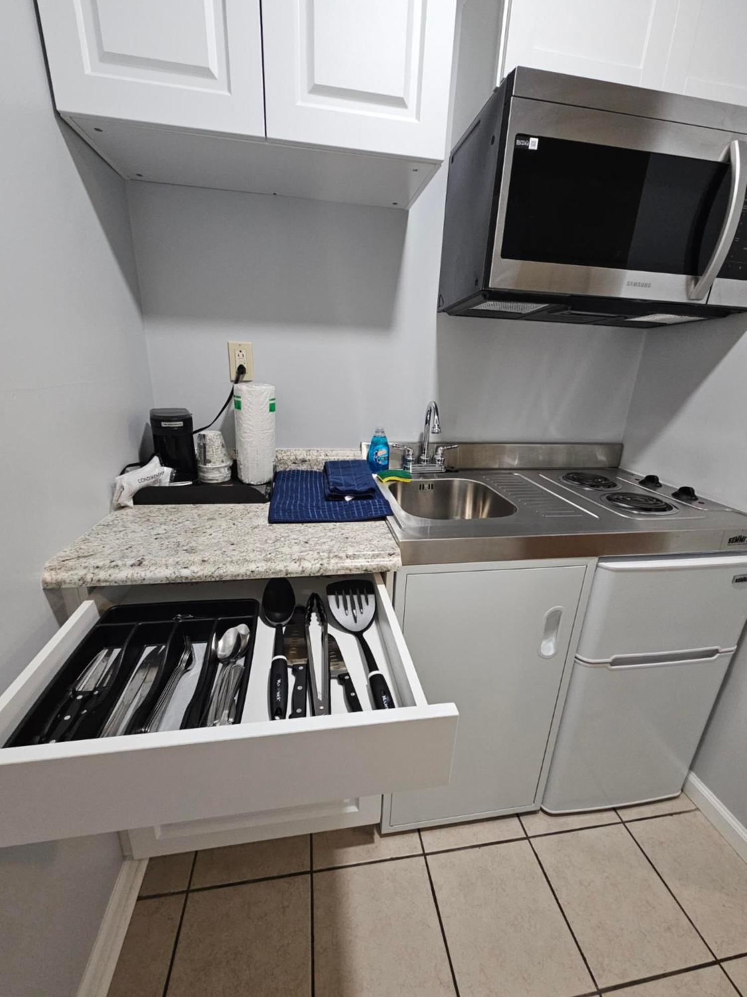 Captain'S Inn And Suites Alexandria Bay Dış mekan fotoğraf